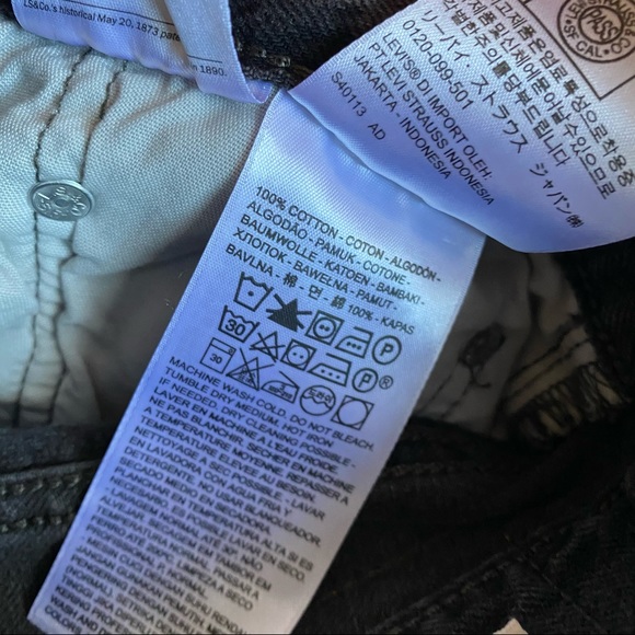 NWT Levi’s 501 Skinny Jeans Black Distressed - Picture 12 of 12